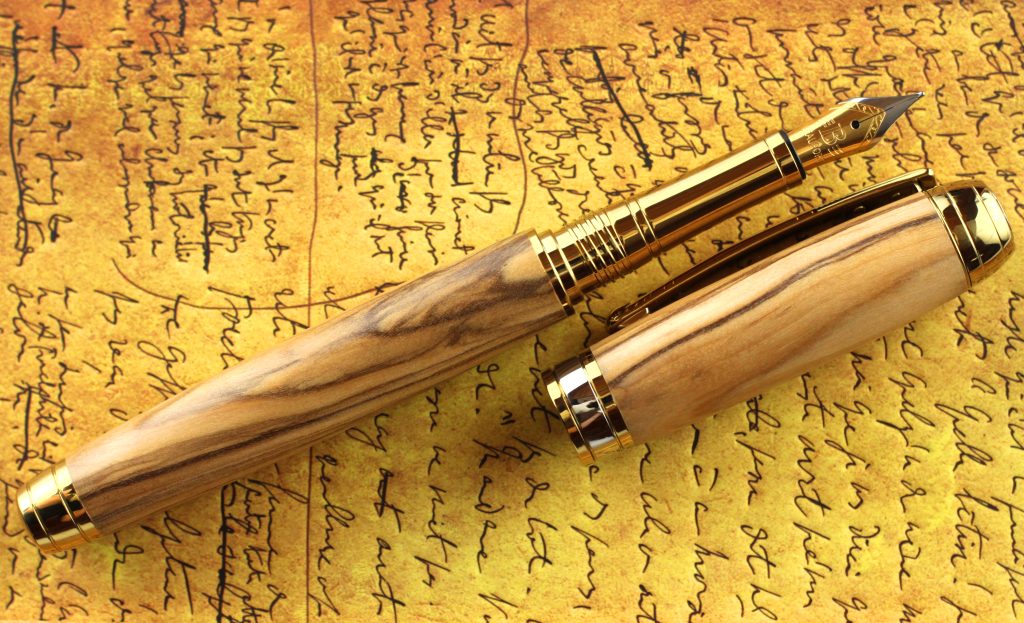 Gold Olive Wood Fountain Pen 
